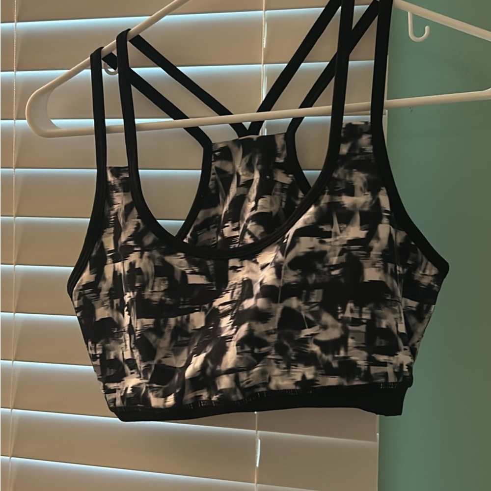 New Look Black and White Sports Bra